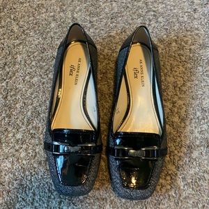 Anne Klein iflex black and gray flats/mini heel size 9